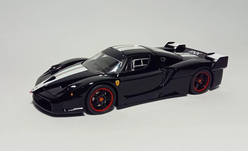 FERRARI FXX FIORANO TEST - VERSION 2005 BLACK - IXO 1:43 - Immagine 3 di 4