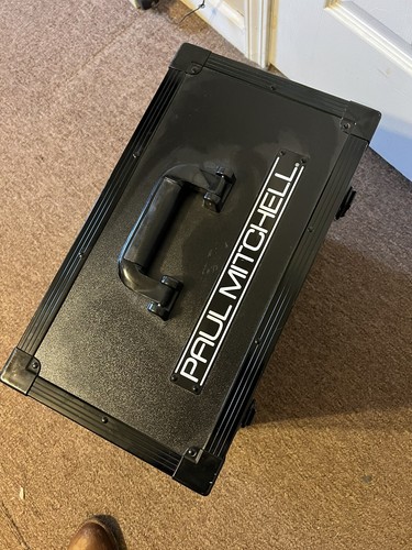 Paul Mitchell Black Travel Case For Cosmetologist / Hairdresser / Barber - Picture 3 of 7