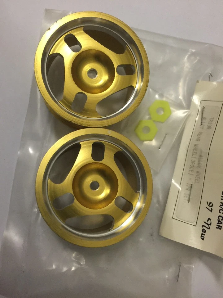 GPM Racing Products TR33R Alloy Aluminum Rear Wheel 3 Pole Gold Set - Image 3 of 4