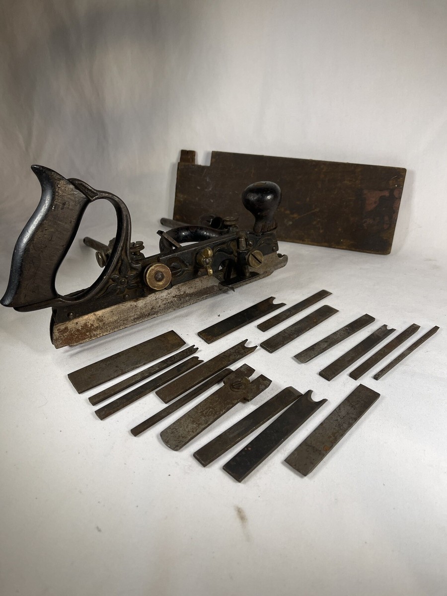 VINTAGE STANLEY No. 45 COMBINATION PLANE w/WOODEN BOX AND