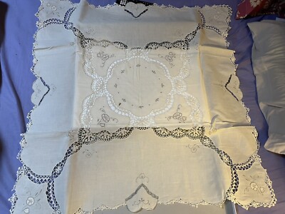 Nappe Carrée De Thé Coton Brodée Ajourée Blanche + 4 Serviettes – 82 Cm