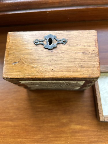 North London Railway, Reads Weighing Chair Money Box pre 1922 With Coins - Picture 7 of 12