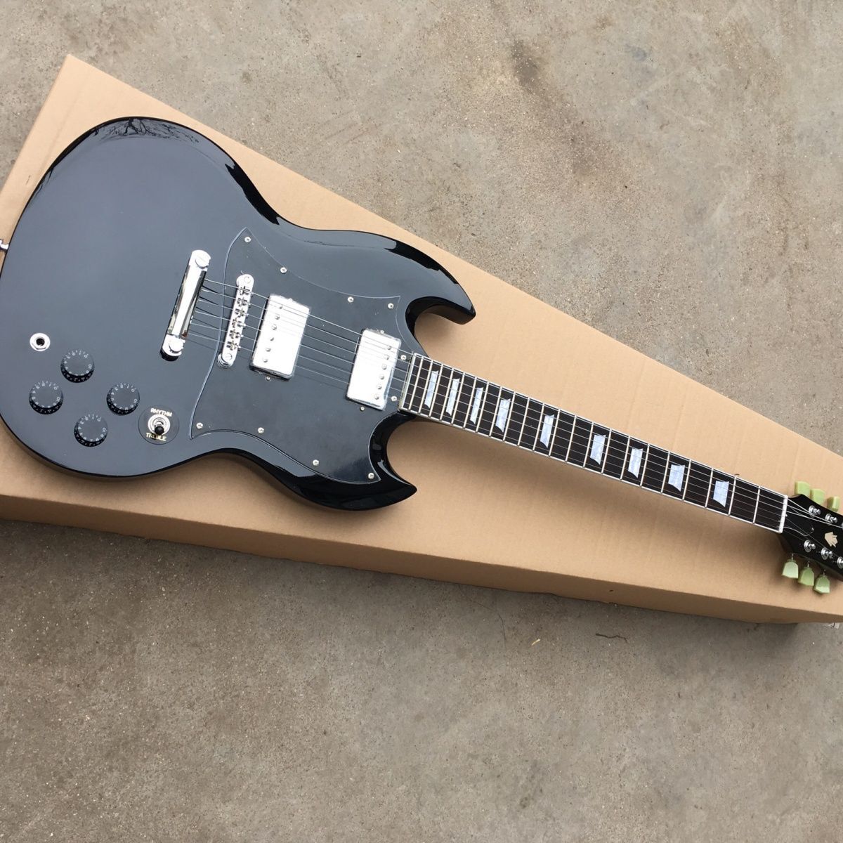 Factory direct sales swing SG black electric guitar with Korean
