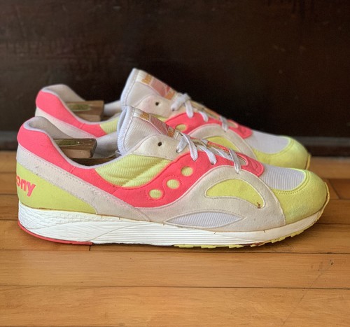 Vintage 90s Saucony Blaze Racing Shoes 