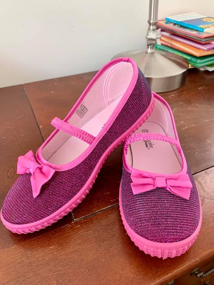 Cupcake Sparkly Girls Shoes Size 33 New Adorable & Comfortable-image