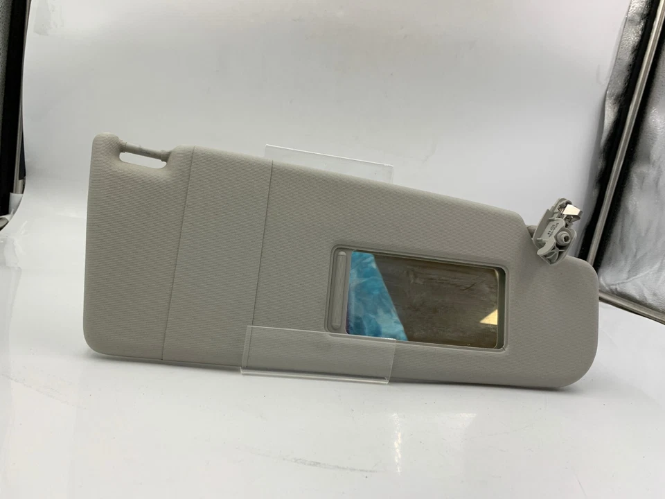 Parasol gris para pasajeros Volkswagen Jetta 2011-2018 OEM D03B25001 Foto 3 de 4