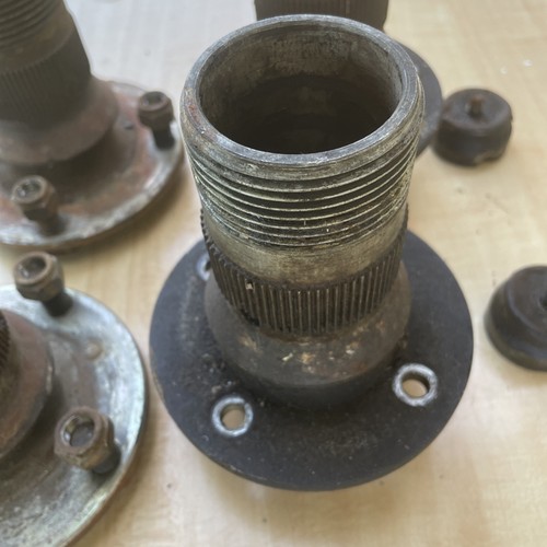 Triumph TR6 Spinner Hubs Front & Rear Left & Right - Picture 5 of 7