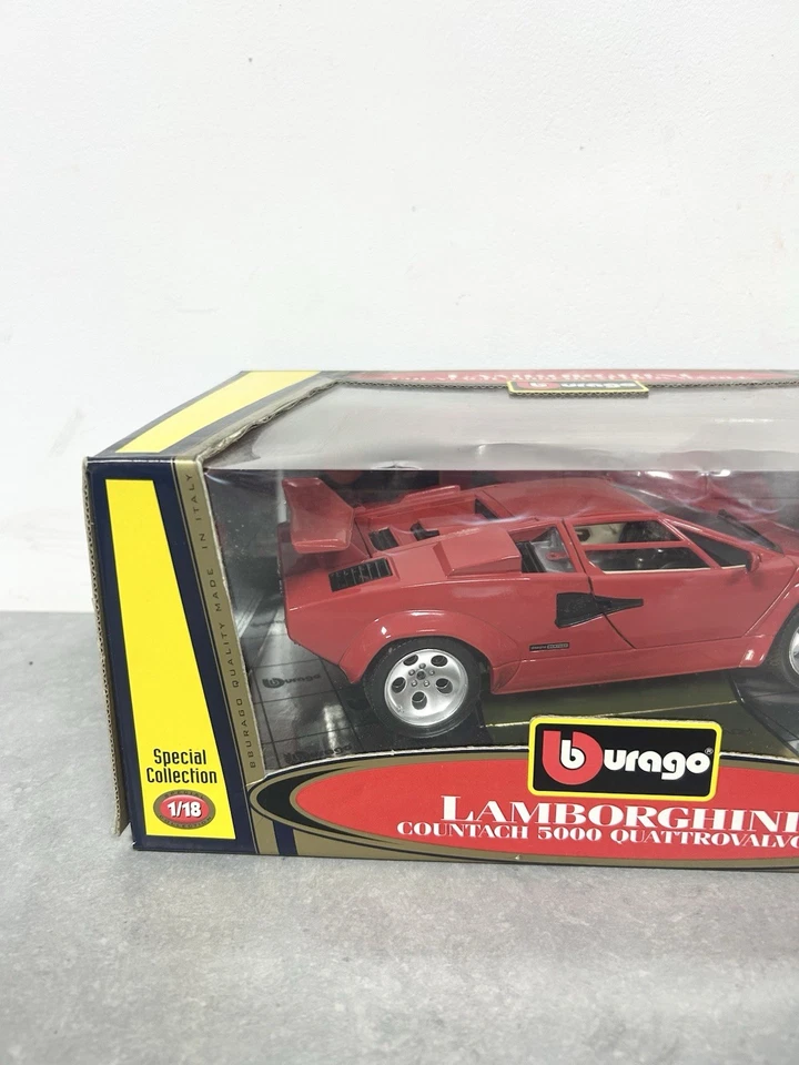 Mini coche modelo Lamborghini Countach 5000 Quattrovalvole Burago escala 1/18 en caja Foto 2 de 4