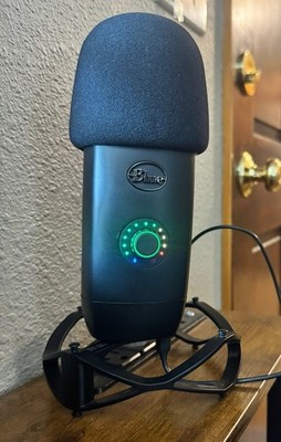 Blue Yeti USB Microphone Blackout + Shock Mount + Pop Filter Bundle   Tested