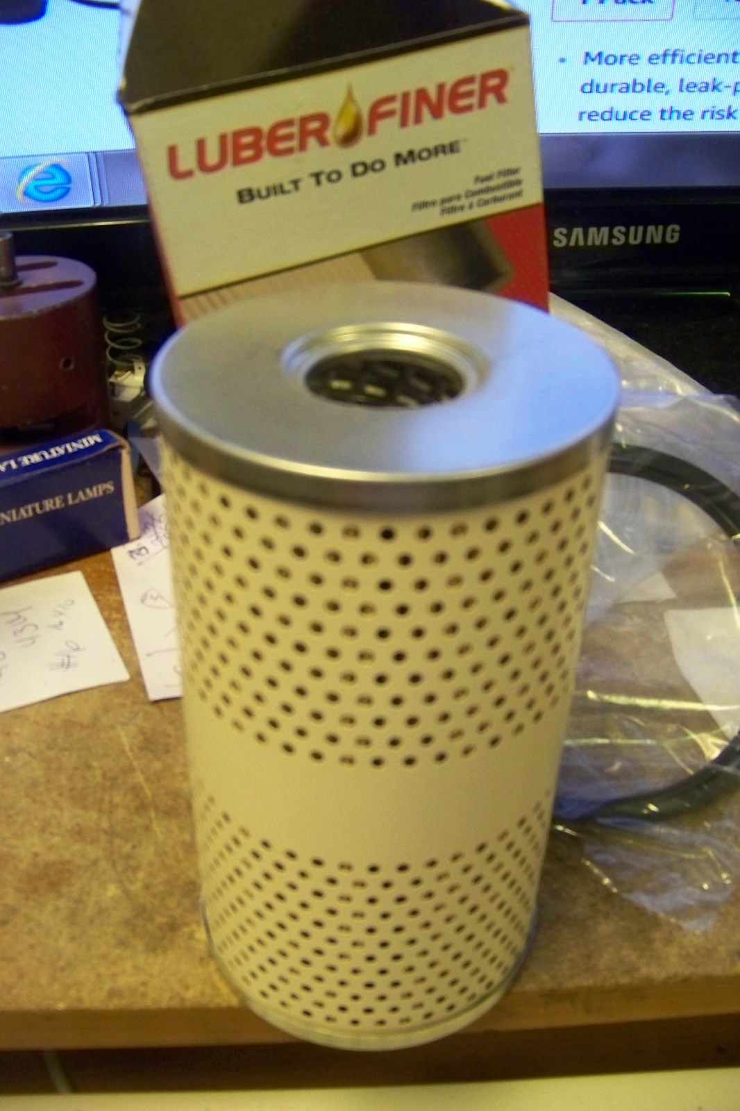 FLEETGUARD FS19905G Fuel filter cross reference