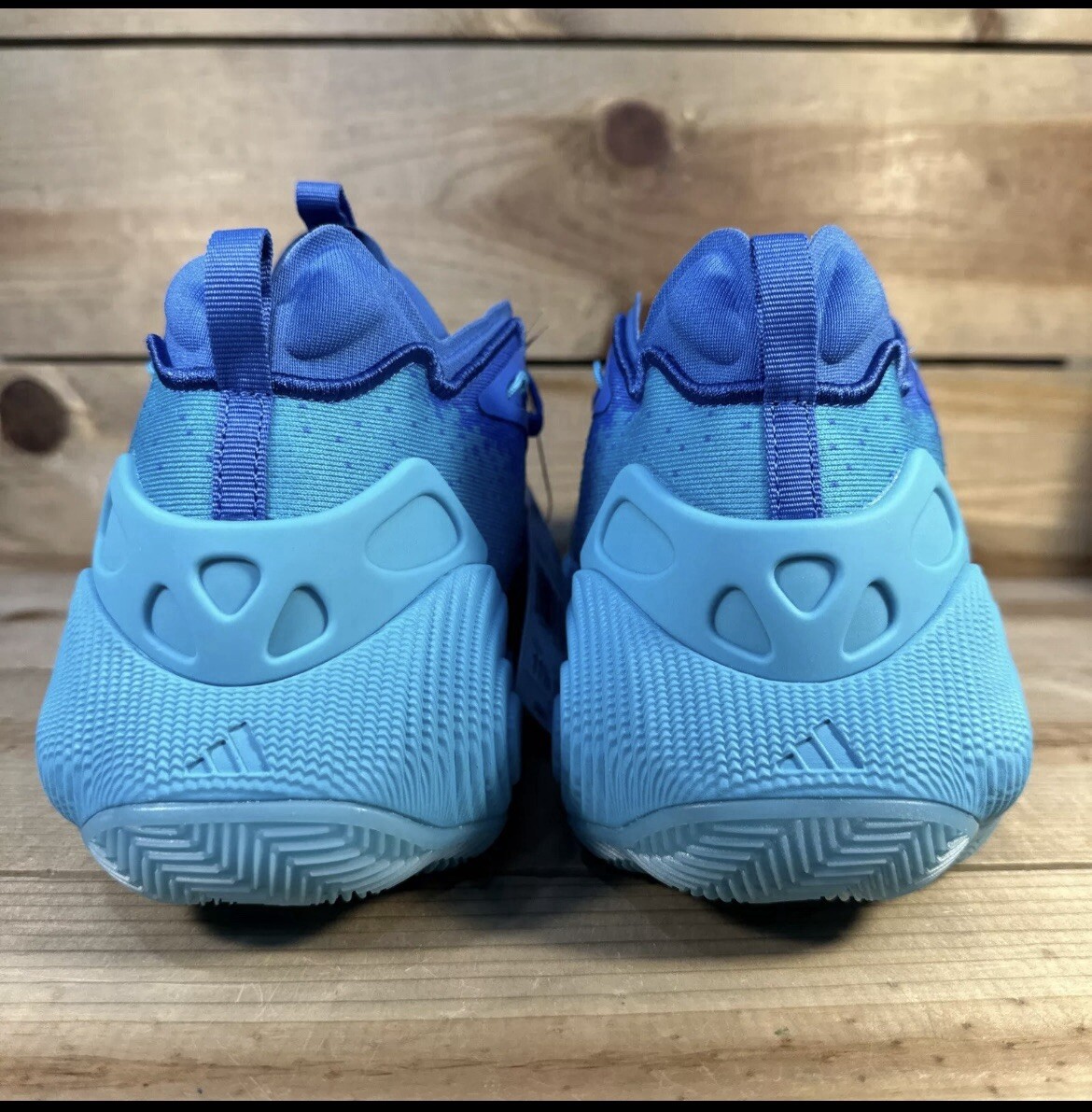 NEW Mens 11.5 Adidas Trae Young 3 “Lucid Cyan True Blue  display picture 3