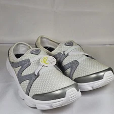 Easy Spirit Riptide Womens Slip On Sneakers Shoes White Gray Size 9.5 Wide
