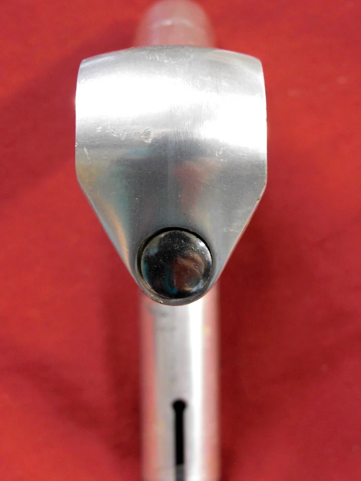 Logotipo oval antigo vintage da década de 1970 Cinelli 1A prata 110 x 26,4 x 22,2 mm haste 11 cm - Imagem 2 de 4