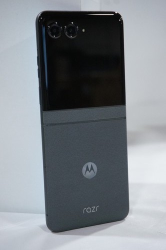 Motorola razr | 2024 *Verizon* 256 GB + 8 GB RAM | fotocamera 50 MP | grigio koala - Foto 2 di 3