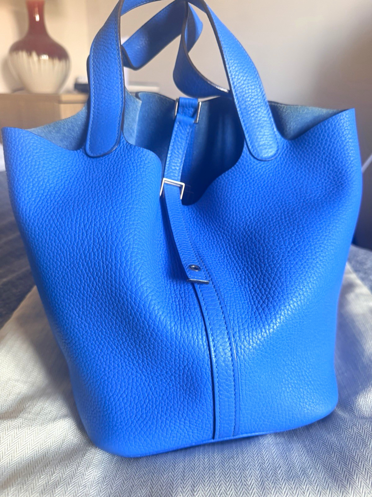 HERMÈS Picotin Lock 22 Bleu Hydra Bag Lock & Dust Bag