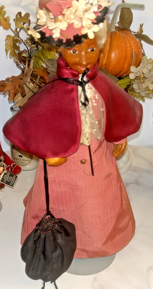 Muñeca antigua inusual tallada a mano de madera arte popular grano Foto 3 de 4