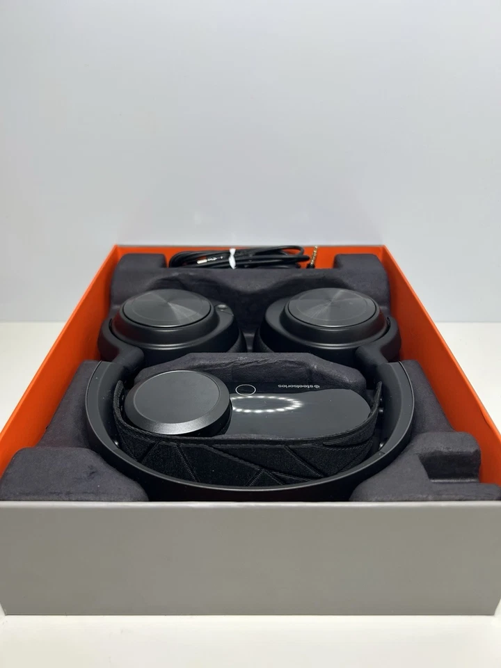 Steelseries Arctis Nova Pro Wired Gaming Headset “Brand New Condition” - Image 4 of 4