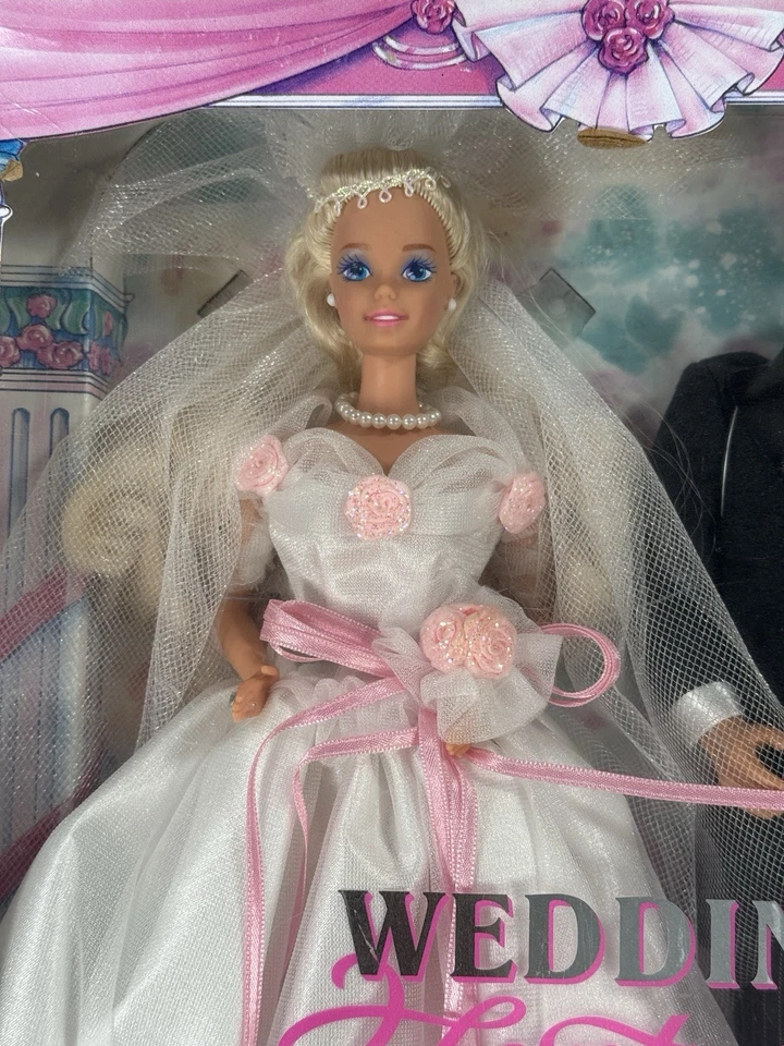 Muñeca Barbie Mattel Barbie y Ken Boda Fantasía Set Regalo Edición Limitada Foto 2 de 4