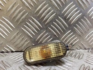 VW GOLF III 1H1 Kotflügelblinker vorne rechts 3A0949117B 2.8 Benzin 32162847