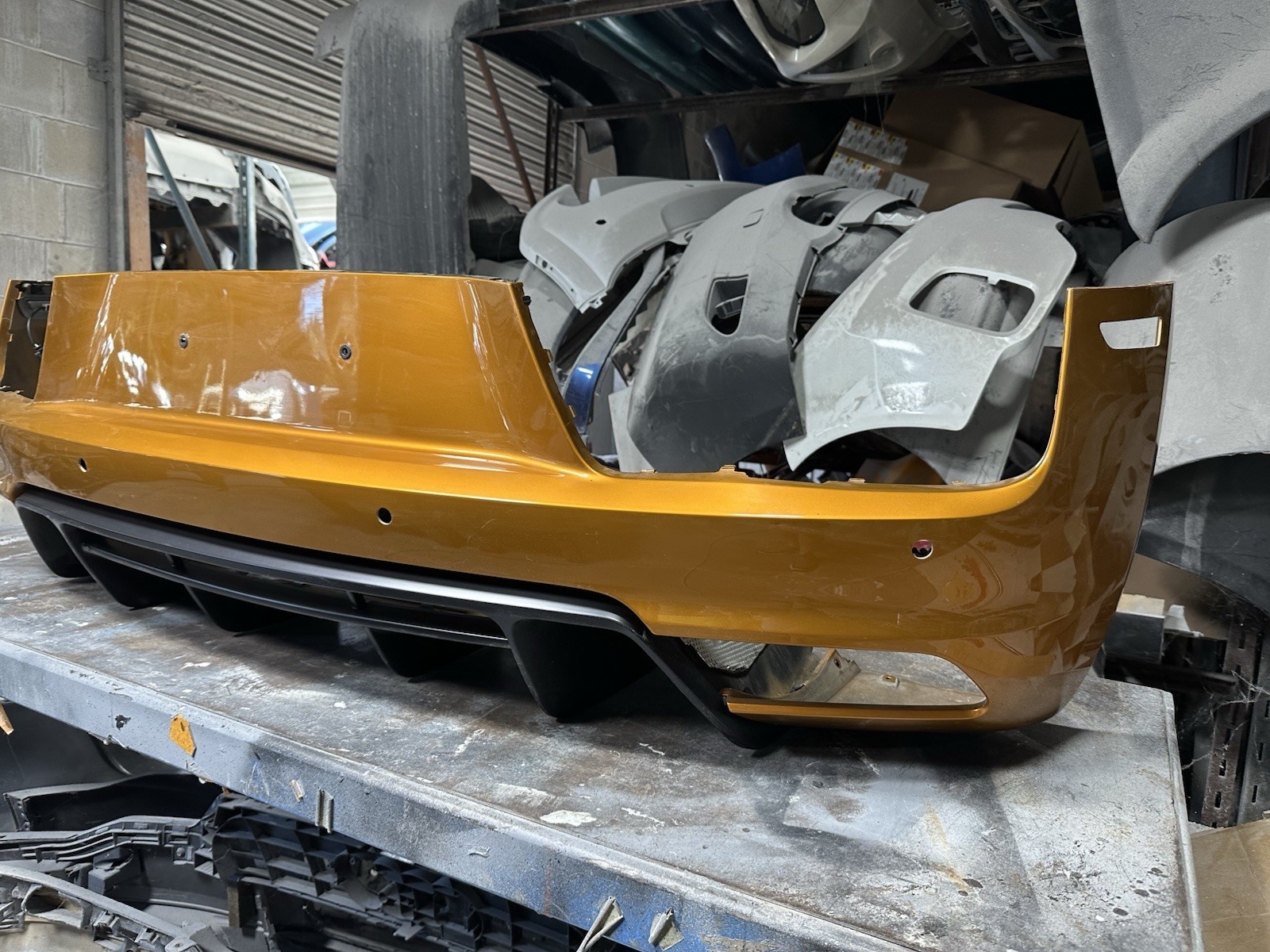 2016-2018 Audi R8 Rear Bumper And Diffuser 
