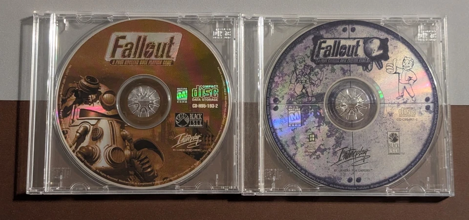 Juegos de PC Fallout / Fallout 2 (Interplay Dual Jewel 2 Discos) Post Nuclear RPGs Foto 3 de 4