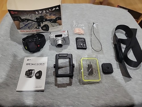 Monoprice Mhd 2.0 Sports Action Camera with Remote Watch