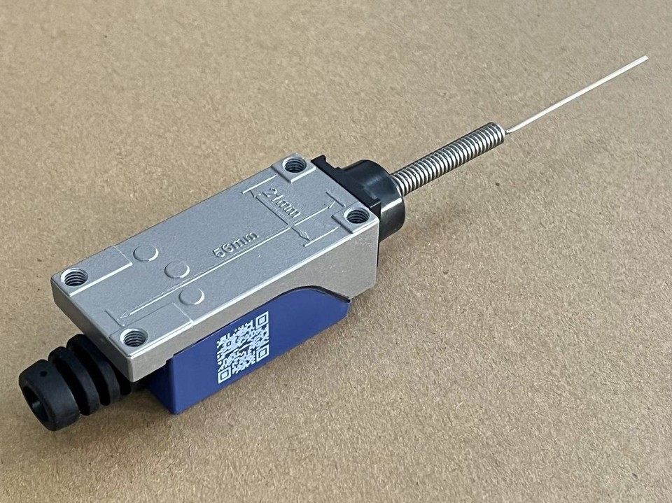 1PC New Schneider XCE-106 Limit Switch Free Shipping XCE106 | eBay