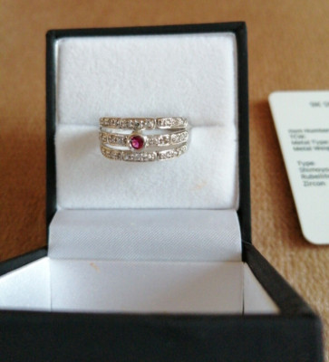 Schwerer massiver Dreifach-Bandring 9 kt Gold Rubellit & weißer Zirkon abgebaute Edelsteine NEU!
