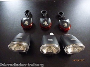 3x neu vorne halogen+hinten led batteriebetriebene lichtsets SPLAKS USB Ladegerät 4 Port 40W schwarz | Preisvergleich
