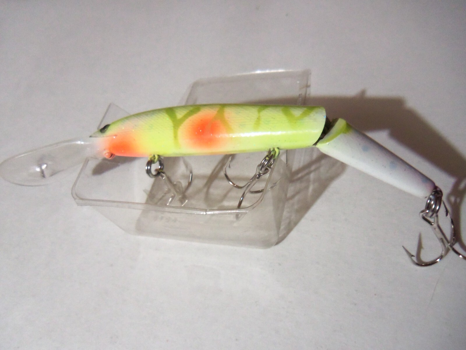 1 Rebel DJ20 Spoonbill Minnow Lure VIPER Custom Green Ice GLOW NIP