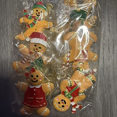Willbond 12 Piece Christmas Napkin Holders. Gold Metal Stunning!