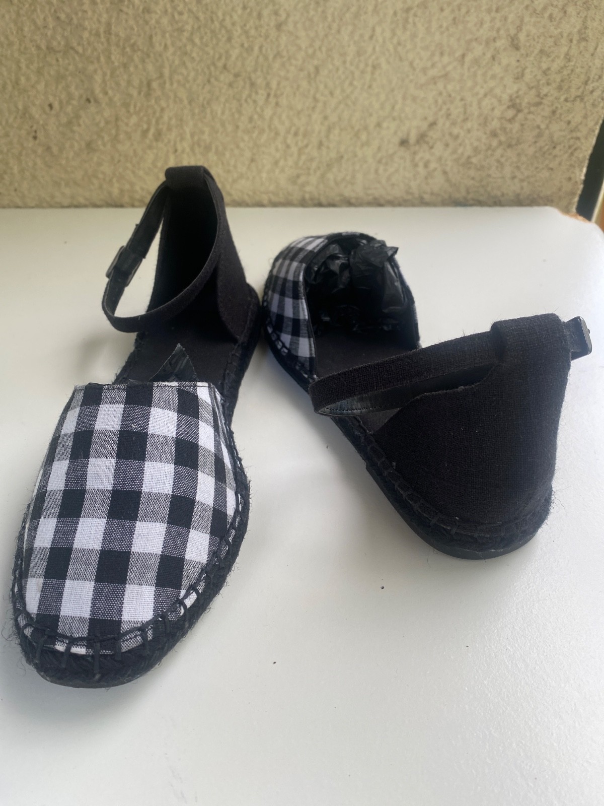 APL Sandali alla caviglia Marks & Spencer nero bianco Gingham Insolia taglio piatto UK6