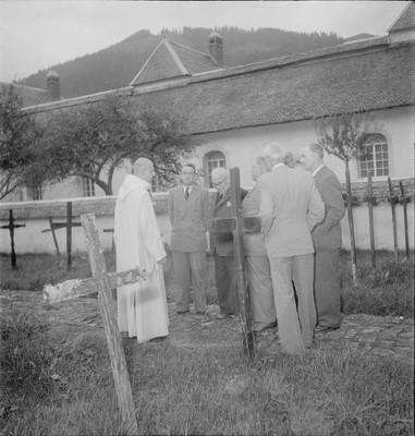 Diplomats excursion visit to historic small town Gruyeres 1948 Old Photo