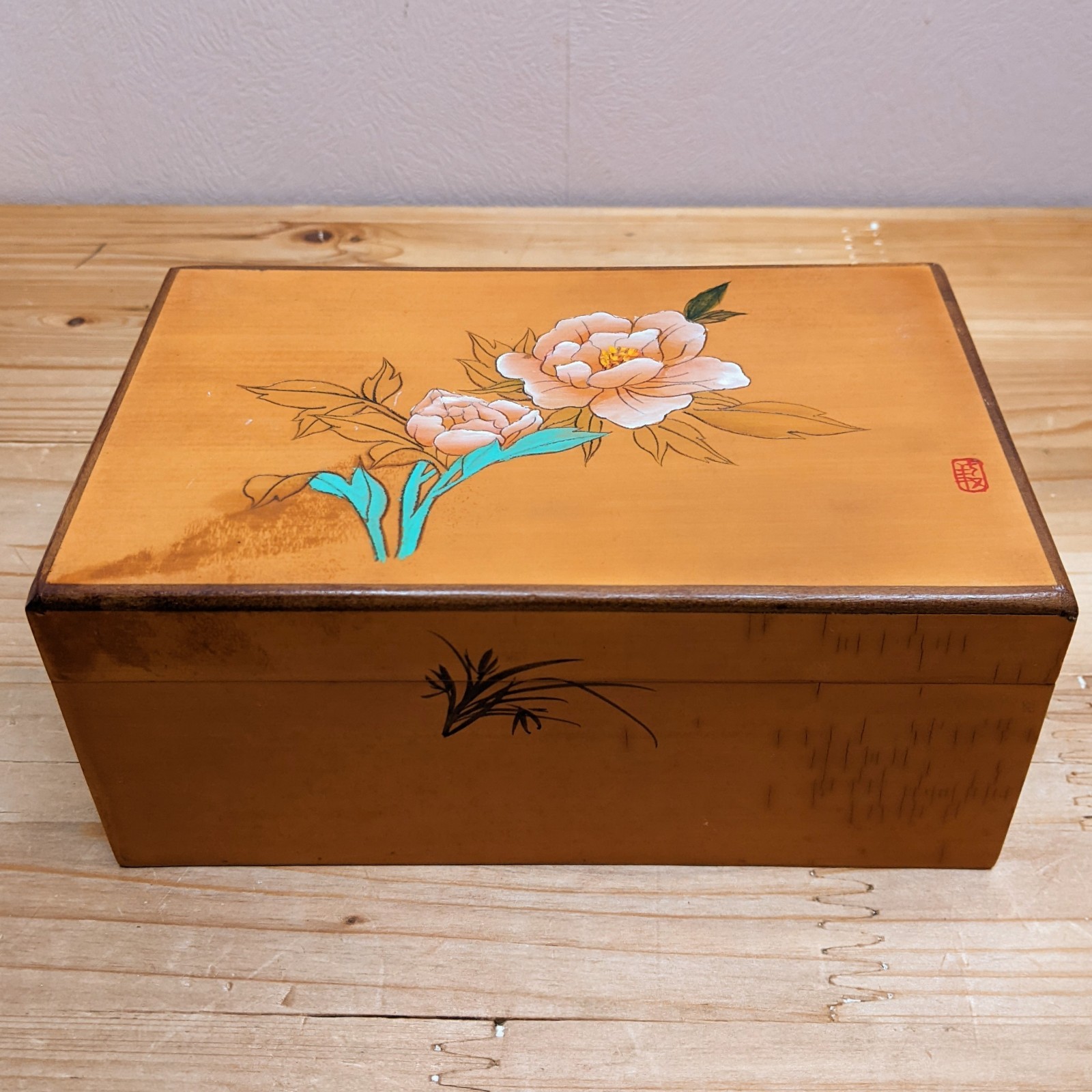 Vintage Chinese Wooden Box Cigarette Hand Painted Floral Asian Jewellery Trinket
