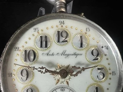 Taschenuhr ANTI MAGNETIQUE Kutsche Gerade Linien Handaufzug läuft Vintage