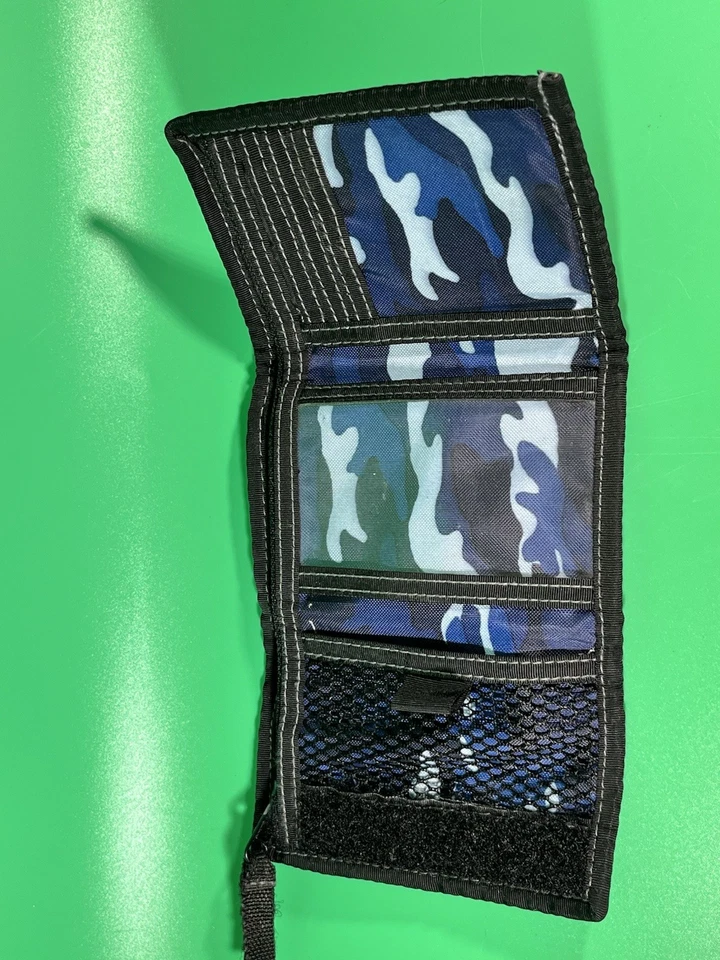 Cartera Spring Gap 2003 azul marino con interior camuflada gancho y bucle triple pliegue Foto 4 de 4