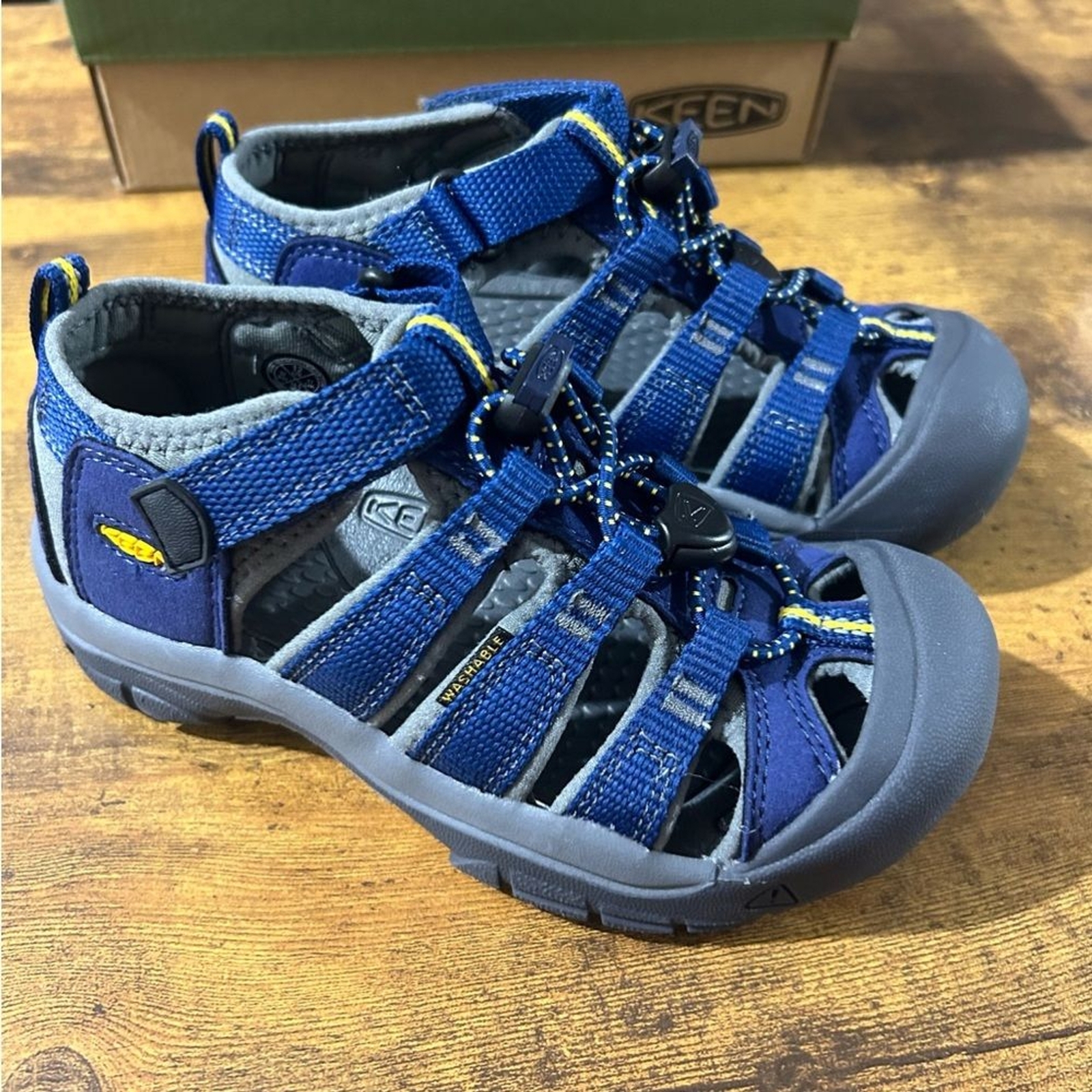 Sandali Keen Kids Newport H2 in profondità blu nuovi taglia 12
