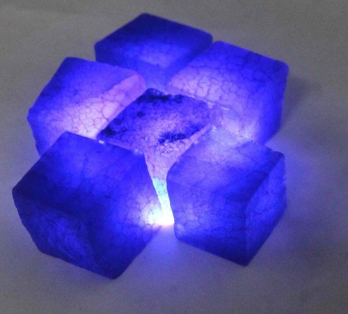 Saphir Synthétique Certifié A++ – Cube Sarcelle – 18x19,7mm – Lab-created – Neuf Sans Emballage