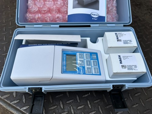 Hach 2100p portable turbidimeter - Picture 2 of 3