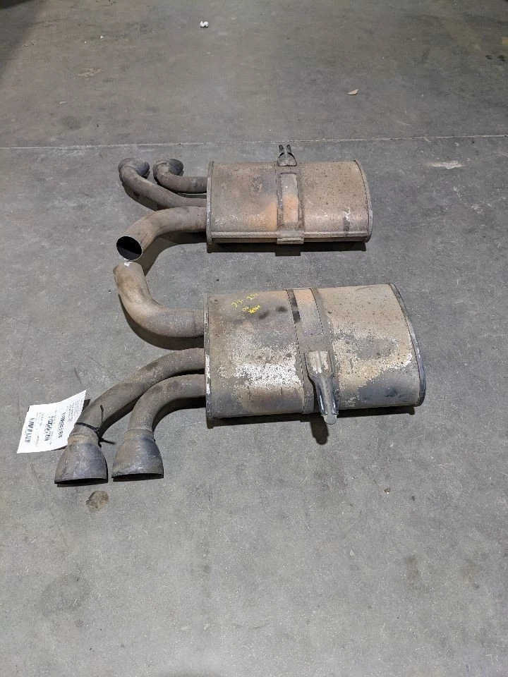 1997-2004 C5 Chevrolet Corvette Oem Exhaust Muffler Left Right Set 1176175 - Image 3 of 4