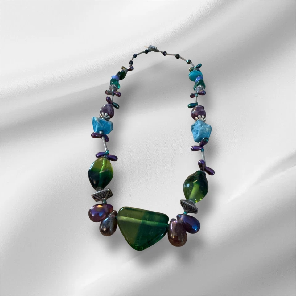 Collar llamativo colorido Treska cuentas de estrás de vidrio verde azulado púrpura 23,5" Foto 2 de 4