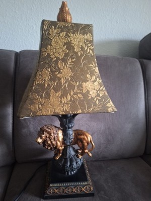 Red Eagle ENTERPRISES LION EDITION Wunderschöne Tischlampe mit Löwenmotiv.