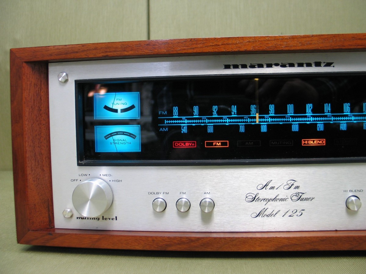Marantz Model 125 AM/FM Tuner/ Original WC-1 Case (Fully Tech
