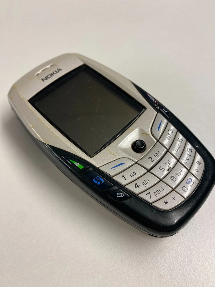 Nokia 6600 - smartphone Symbian iconico primi anni 2000 - con caricatore - Immagine 3 di 4