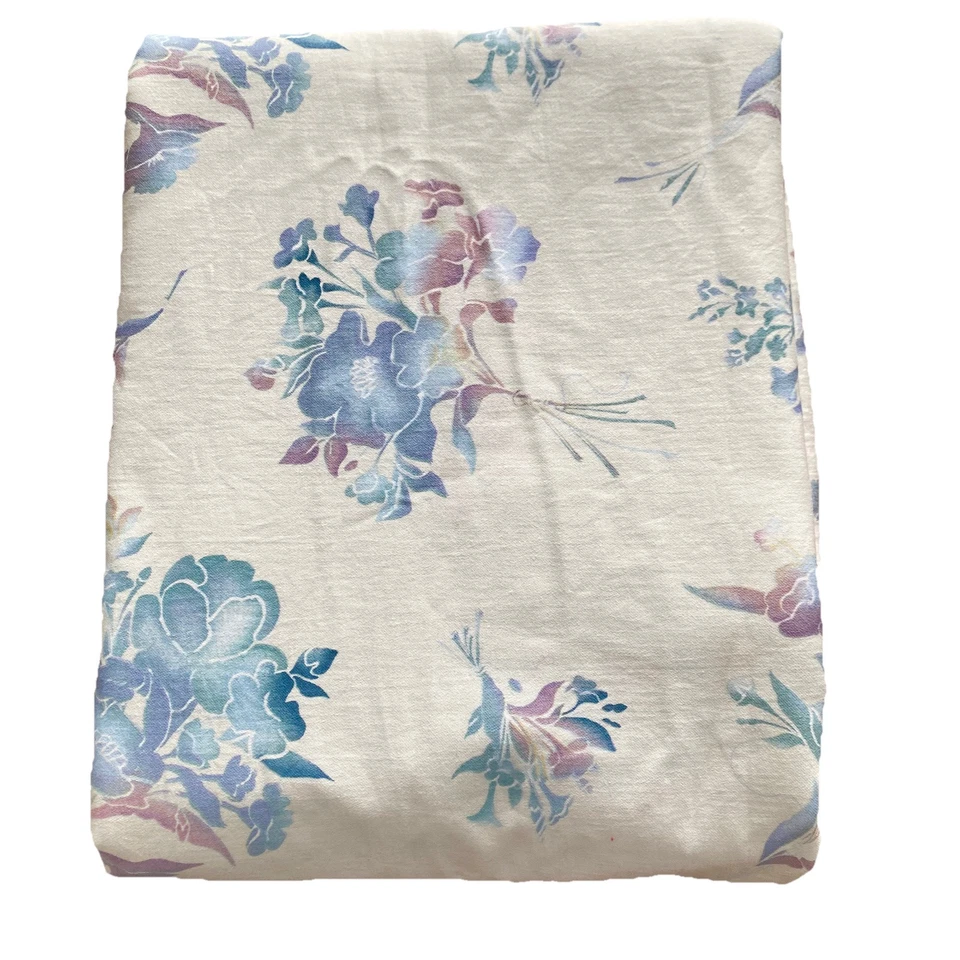 PAULA CIE  100%Cotton Fabric 5.25 Yards Floral Bouquet Blue Green Indigo Flower - Image 3 of 4