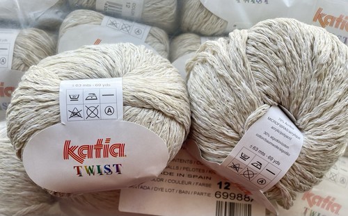TWIST by KATIA- 15 balls BEIGE WHITE - 1035 y - acrylic/cotton - bulky