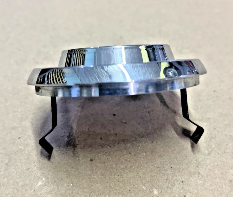 Tapa botón bocina volante original GM 1962 Chevrolet Corvair Monza 765913 Foto 3 de 4