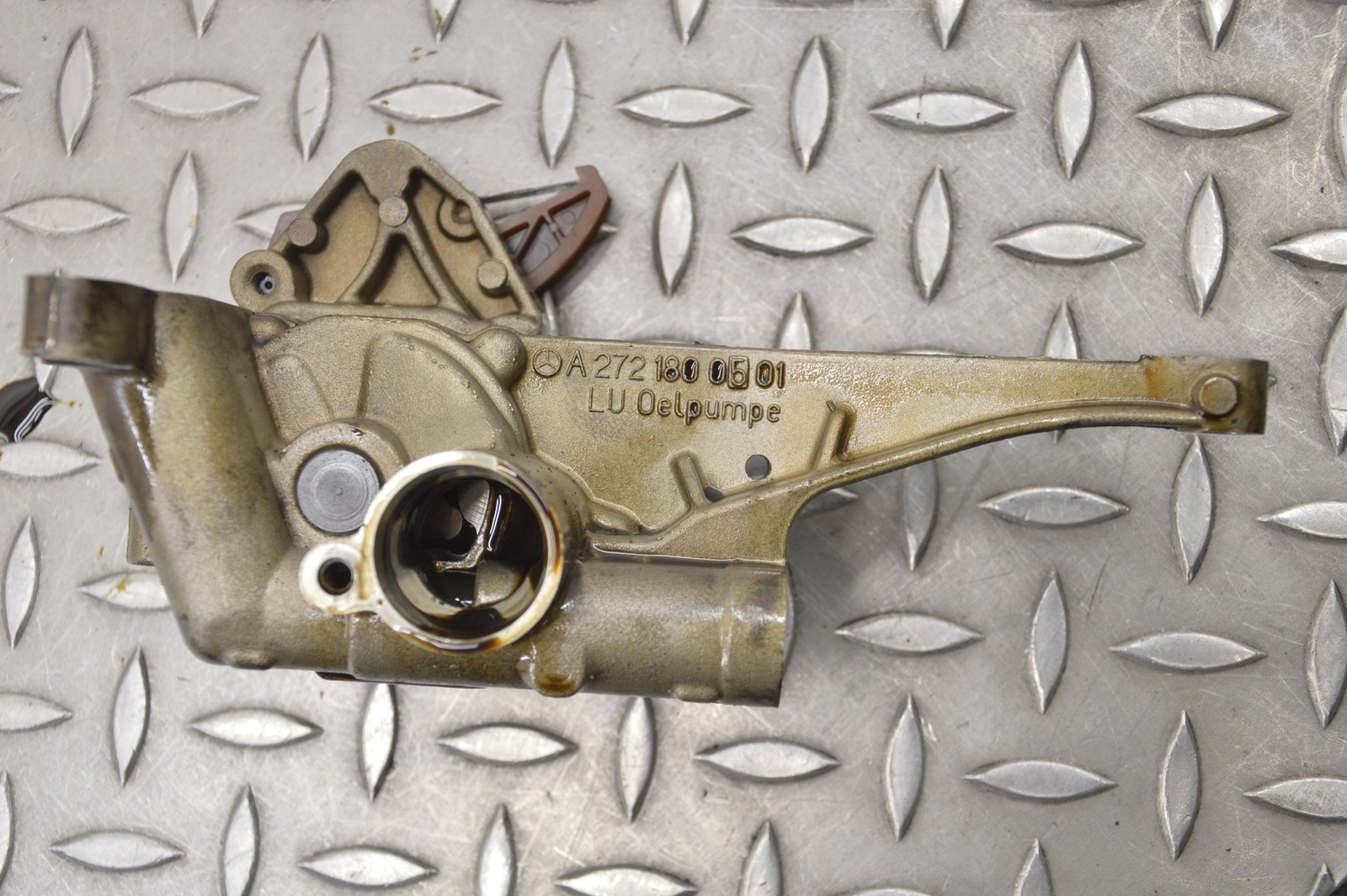 Mercedes W211 Engine Oil Pump a2721800501 E280 2007 18049689 eBay