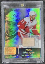 Fleer Showcase Flair Premium Materials Pavel Datsyuk #19  12/25