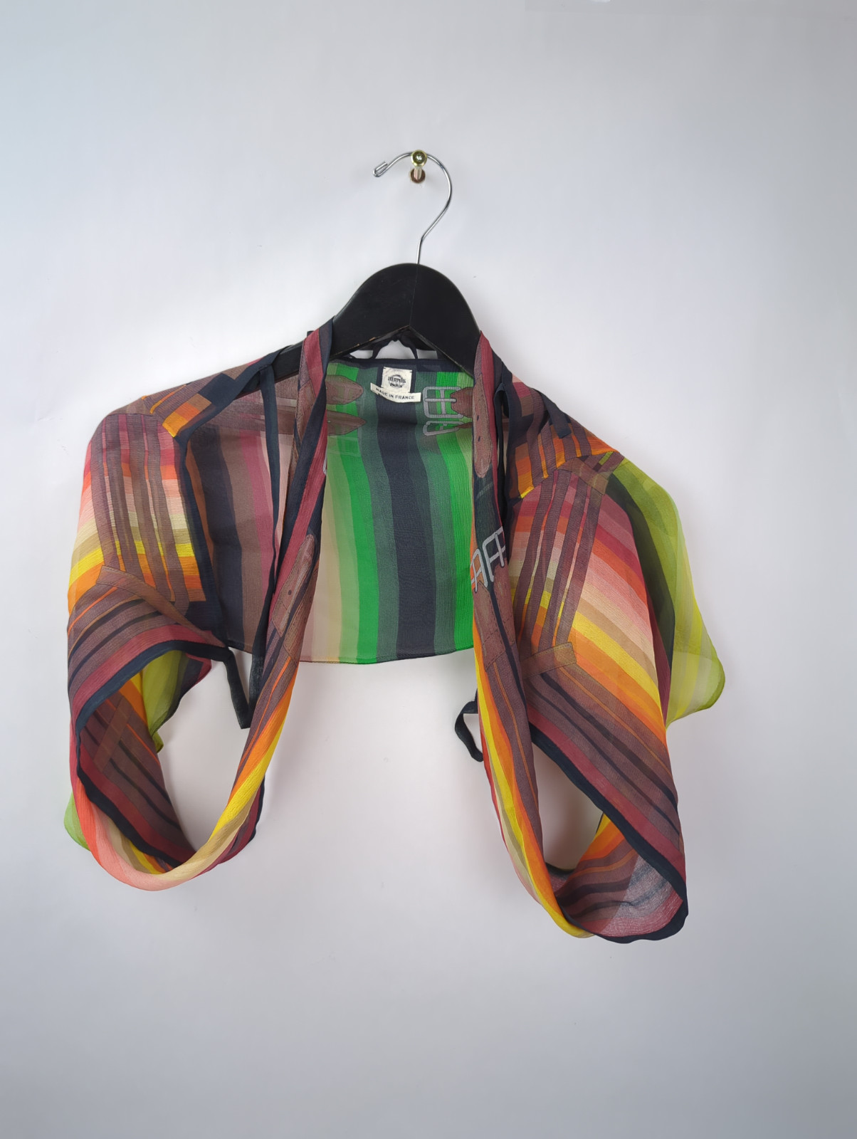 Rare Hermes Paris Silk Heart Wrap, Size IT 38, Versatile Style image 2